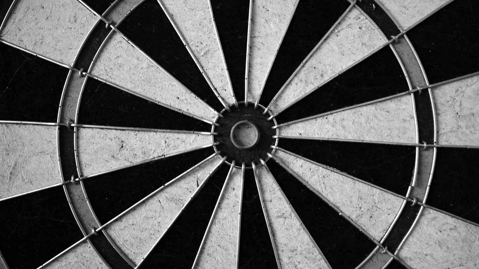 dart board showing the bullseye