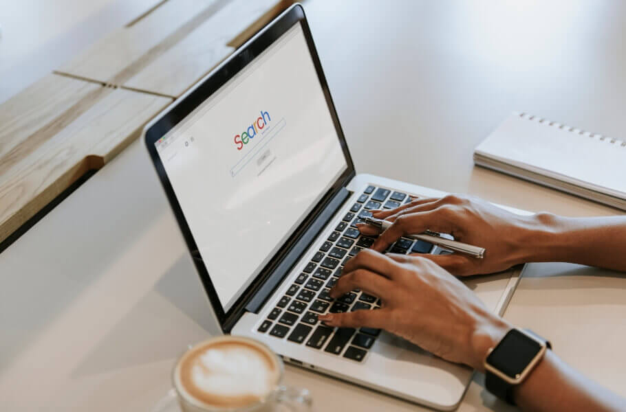 Person searching in google