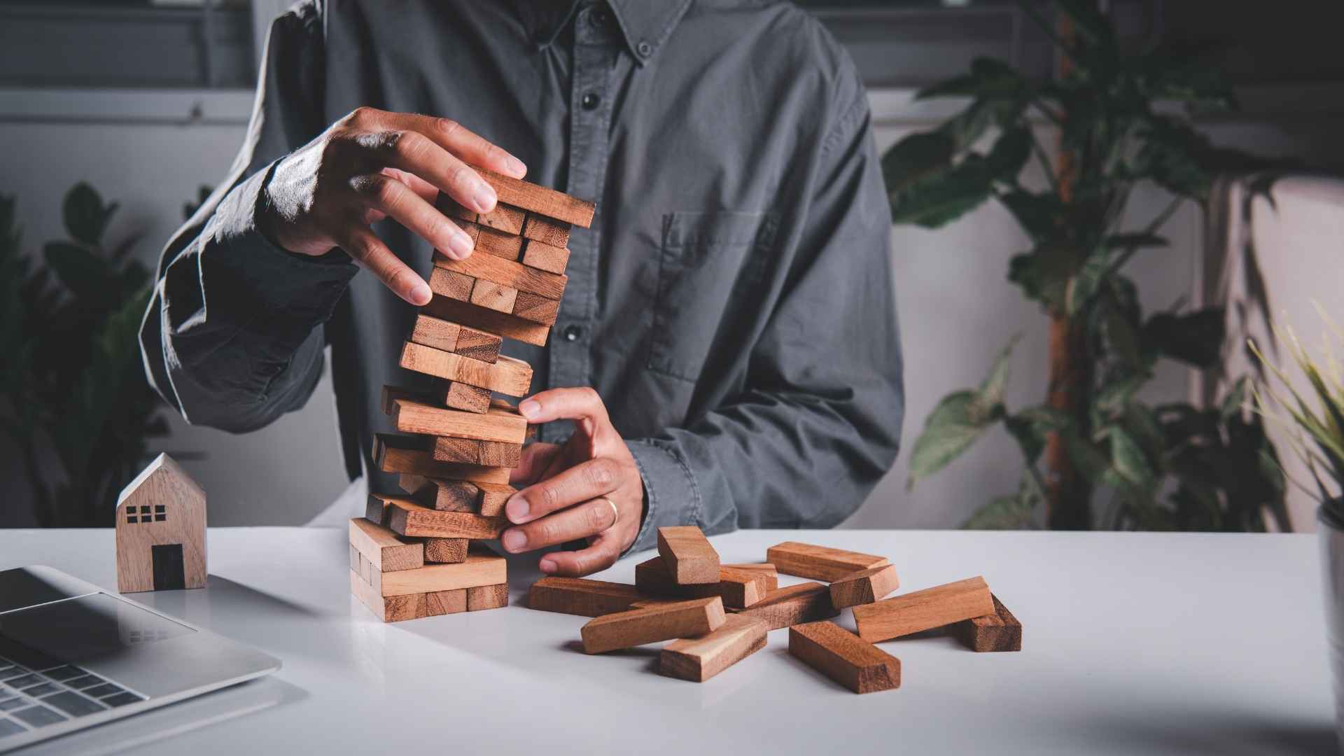 guy failed to build a jenga tower