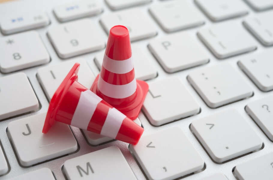 Traffic cove above the laptop